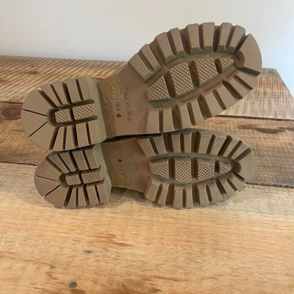 Free People Buckle Lyra Lug Croc Loafer Size EU38.5/US 8.5 - Picture 8 of 9